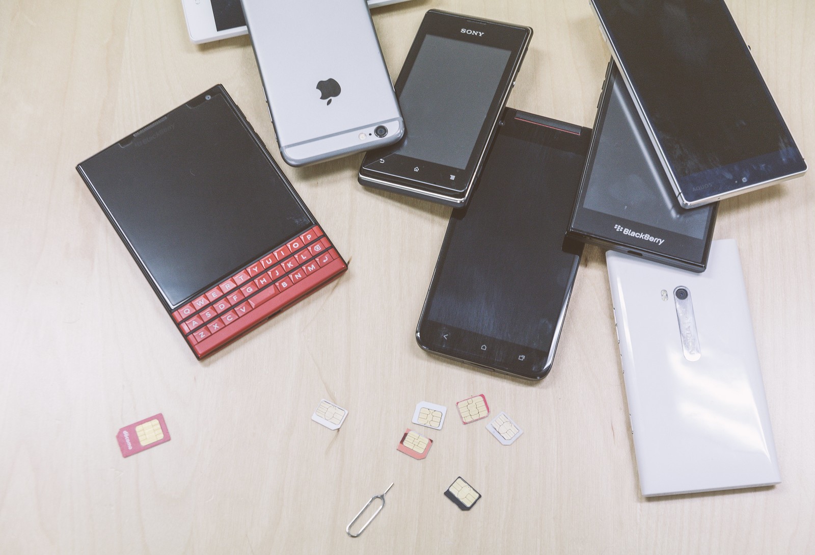 スマホ解約金が大幅減少！ 各社の対応は？1